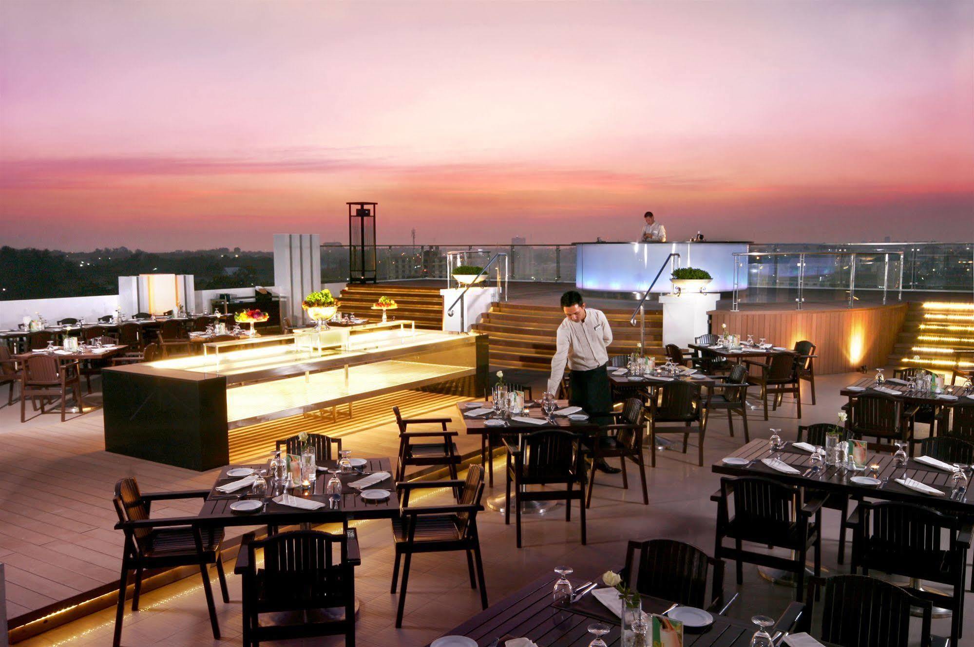 Kameo Grand Hotel & Serviced Apartment, Rayong Exterior foto