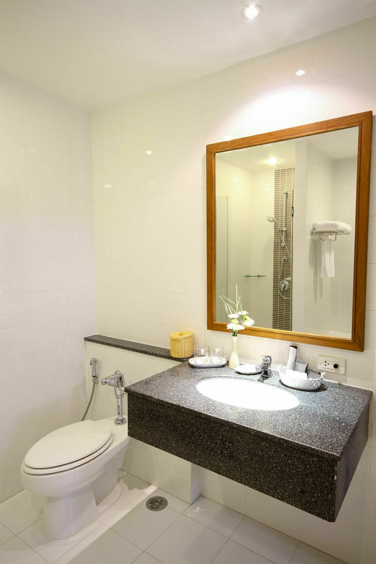 Kameo Grand Hotel & Serviced Apartment, Rayong Exterior foto