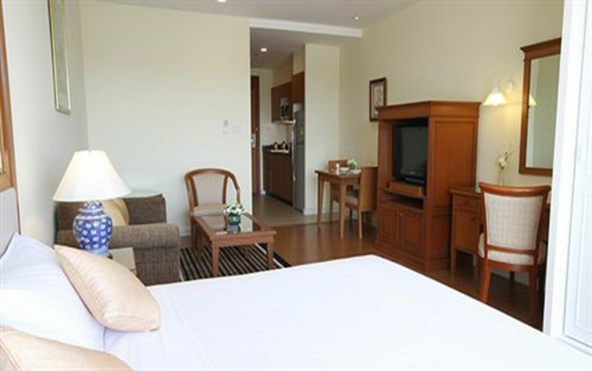 Kameo Grand Hotel & Serviced Apartment, Rayong Exterior foto